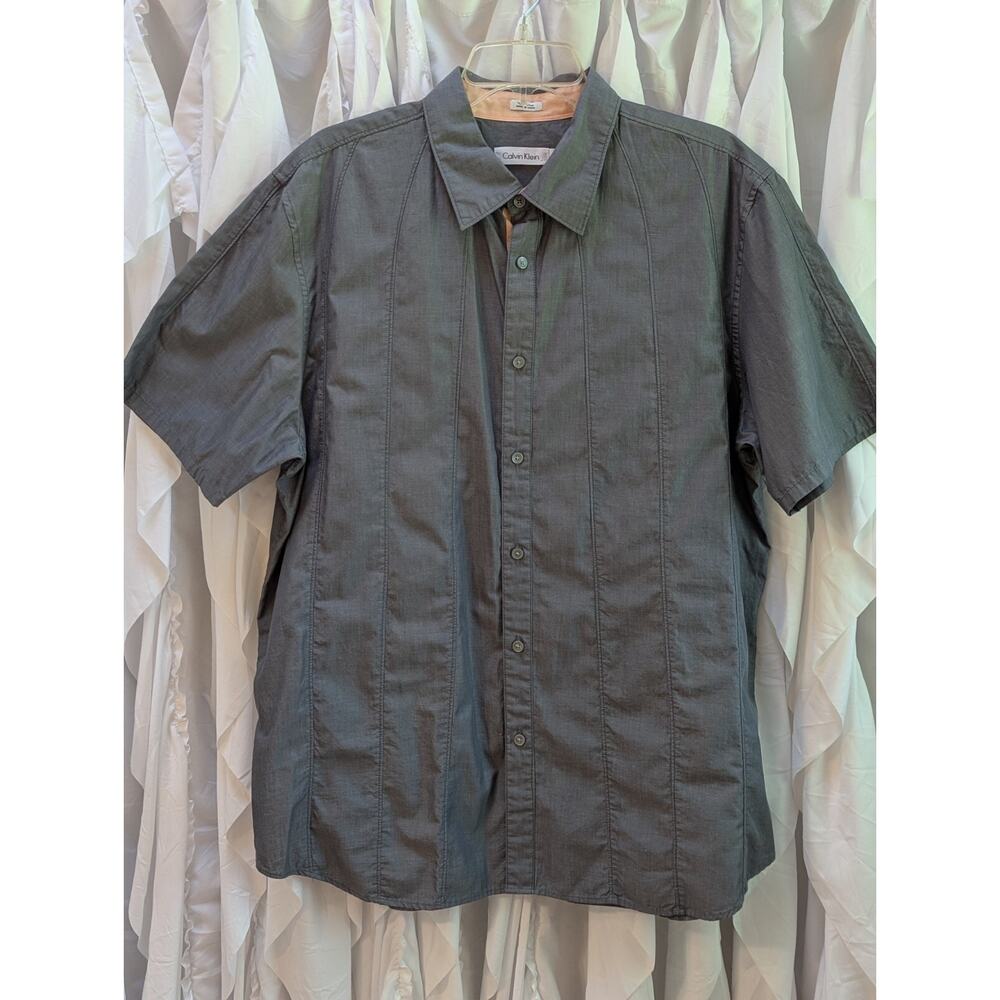 Calvin Klein Men's Size Large Gray 100% Cotton Short Sleeve Button Up